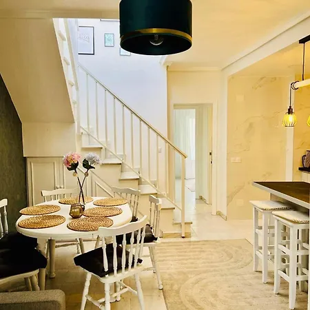 Big Near The Sea アパート トレビエハ