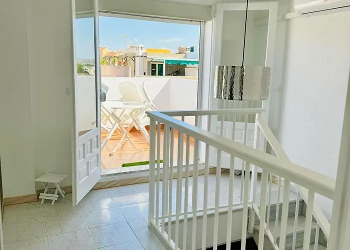 Apartment Big Near The Sea