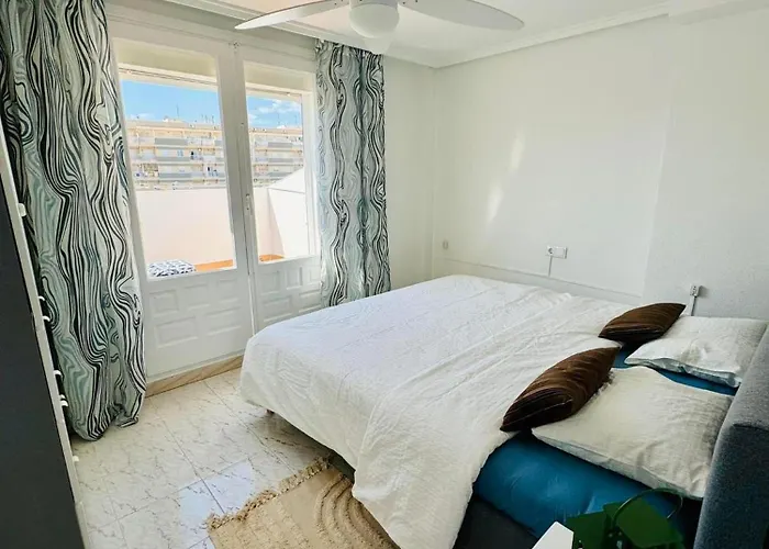 Big Near The Sea Apartment Torrevieja